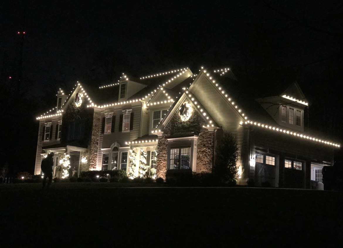 Philadelphia, PA Christmas Lighting Installation - Elves N Ladders